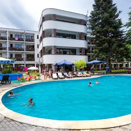 Mare 4* ساني بيتش